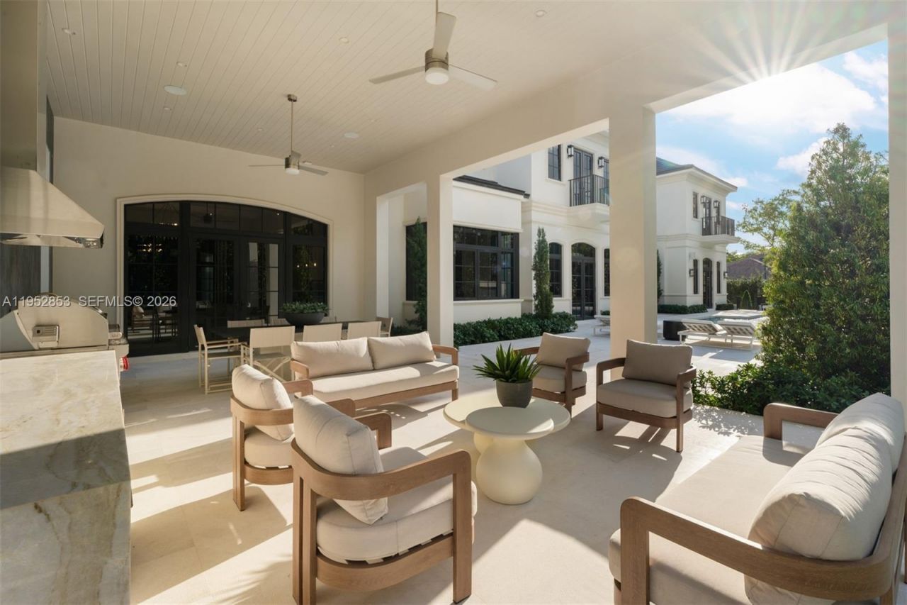 5901 SW 107th St, Pinecrest, FL 33156 Photo