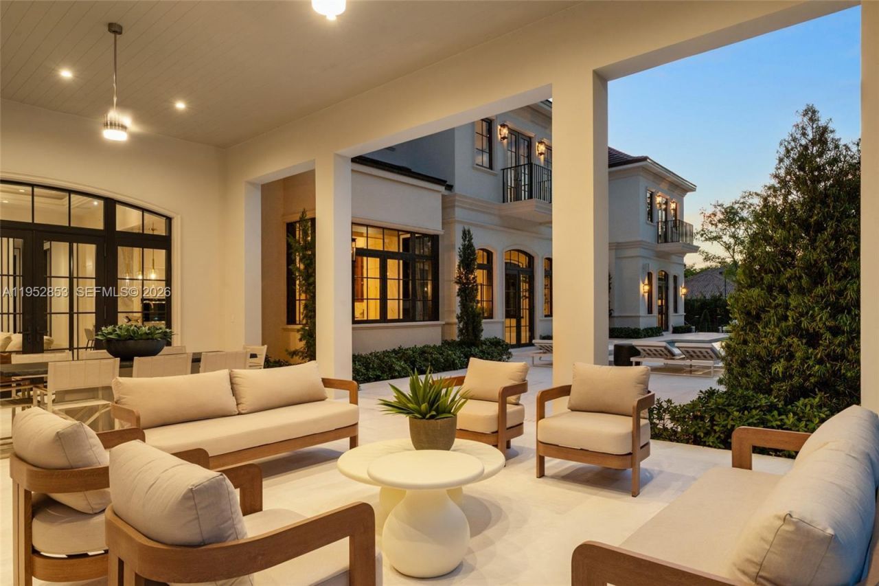 5901 SW 107th St, Pinecrest, FL 33156 Photo