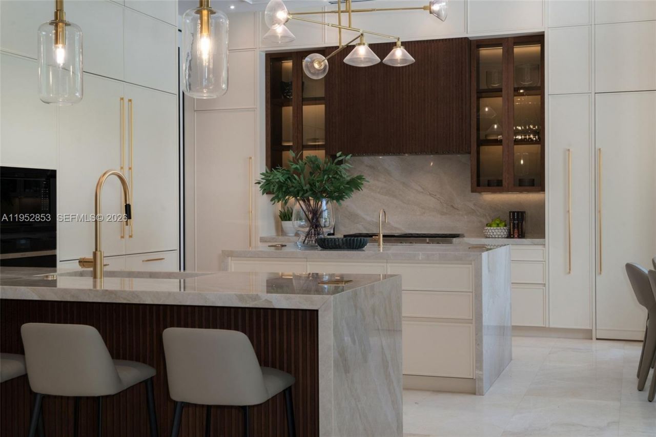 5901 SW 107th St, Pinecrest, FL 33156 Photo