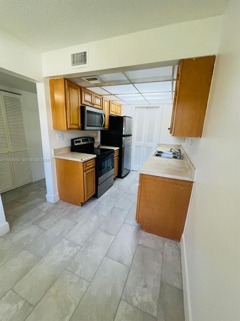3001 NW 48th Ave, Unit 144, Lauderdale Lakes, FL 33313 Photo