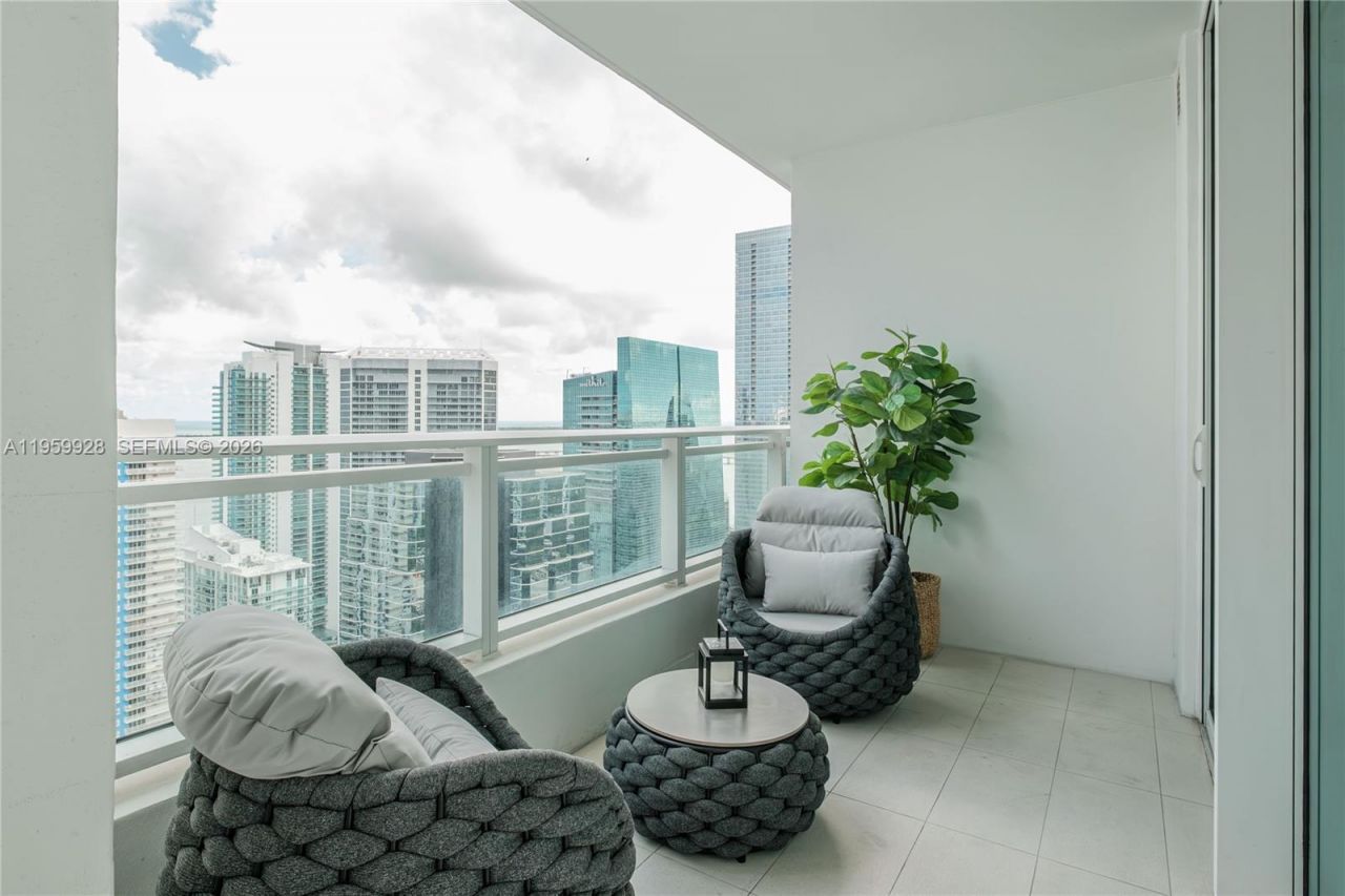 1080 Brickell Ave, Unit 3904, Miami, FL 33131 Photo