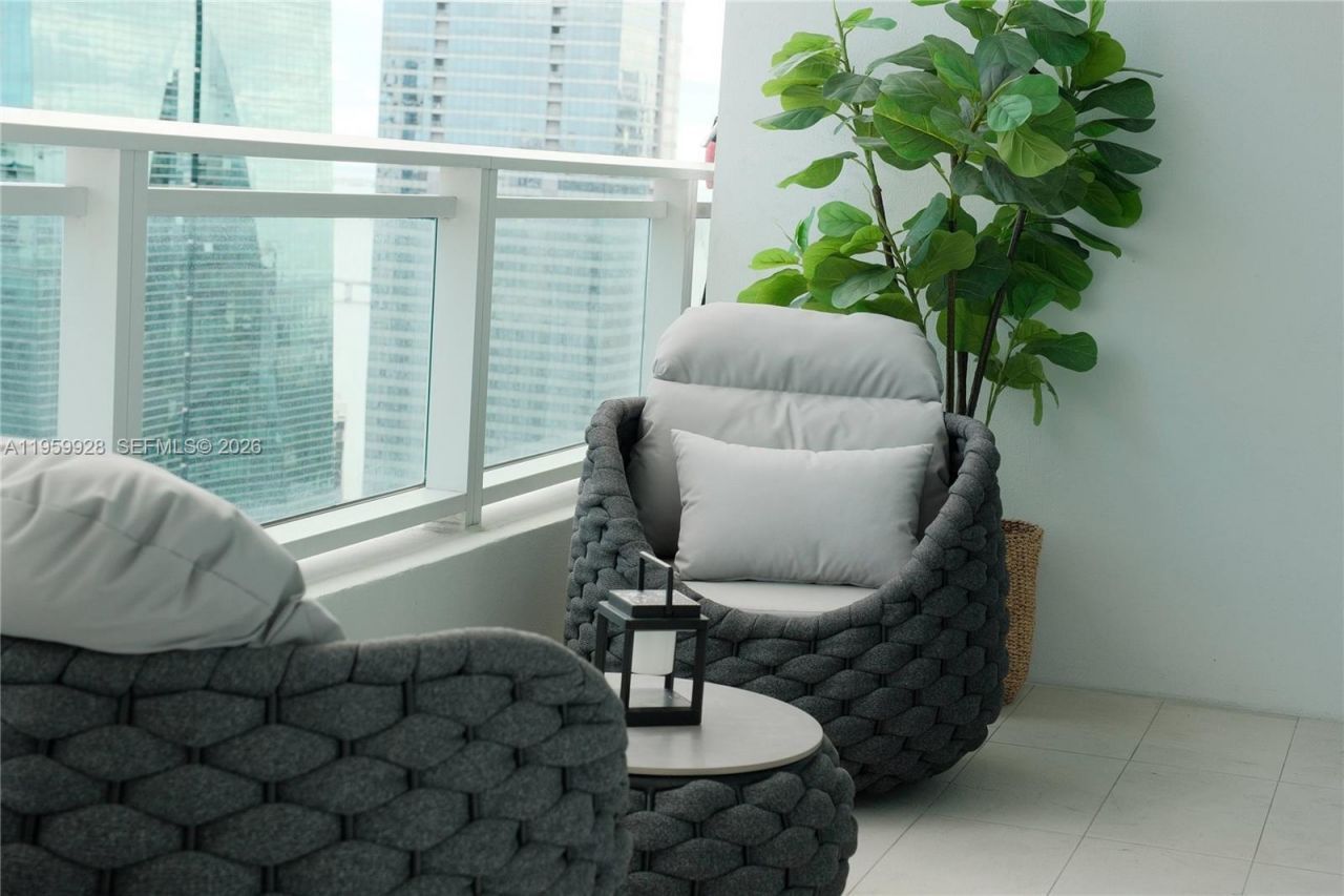 1080 Brickell Ave, Unit 3904, Miami, FL 33131 Photo