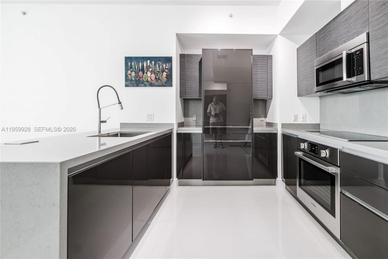 1080 Brickell Ave, Unit 3904, Miami, FL 33131 Photo