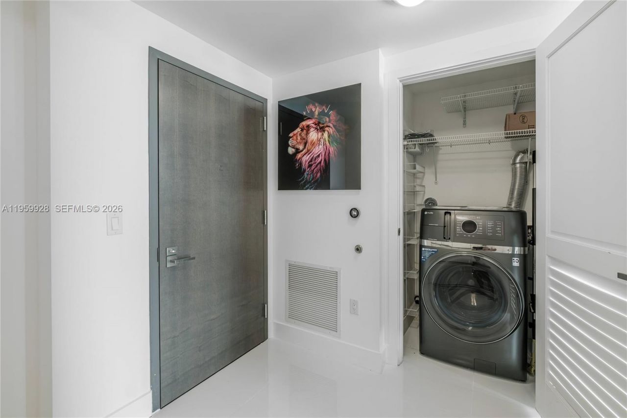 1080 Brickell Ave, Unit 3904, Miami, FL 33131 Photo