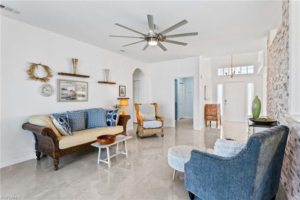 9346 Palm Island Cir, North Fort Myers, FL 33903 Photo