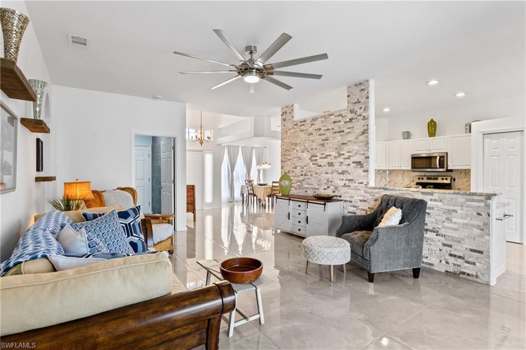 9346 Palm Island Cir, North Fort Myers, FL 33903 Photo