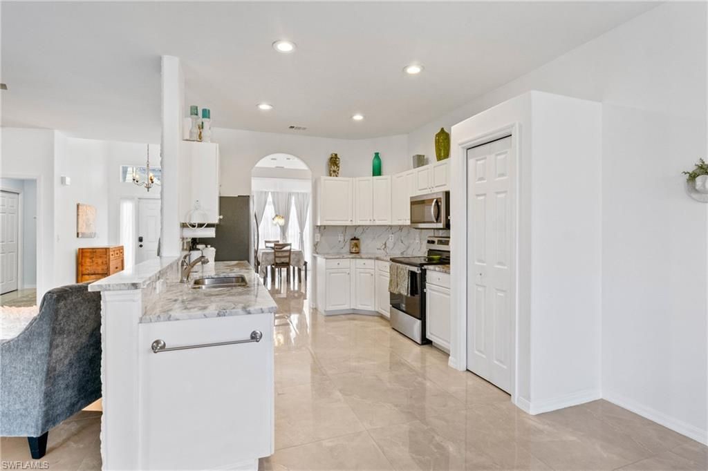 9346 Palm Island Cir, North Fort Myers, FL 33903 Photo