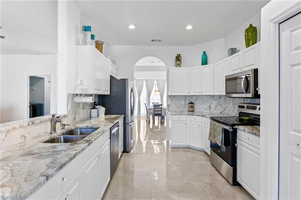 9346 Palm Island Cir, North Fort Myers, FL 33903 Photo