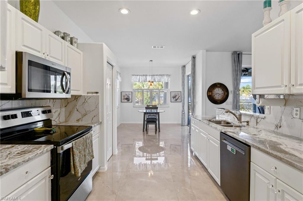 9346 Palm Island Cir, North Fort Myers, FL 33903 Photo