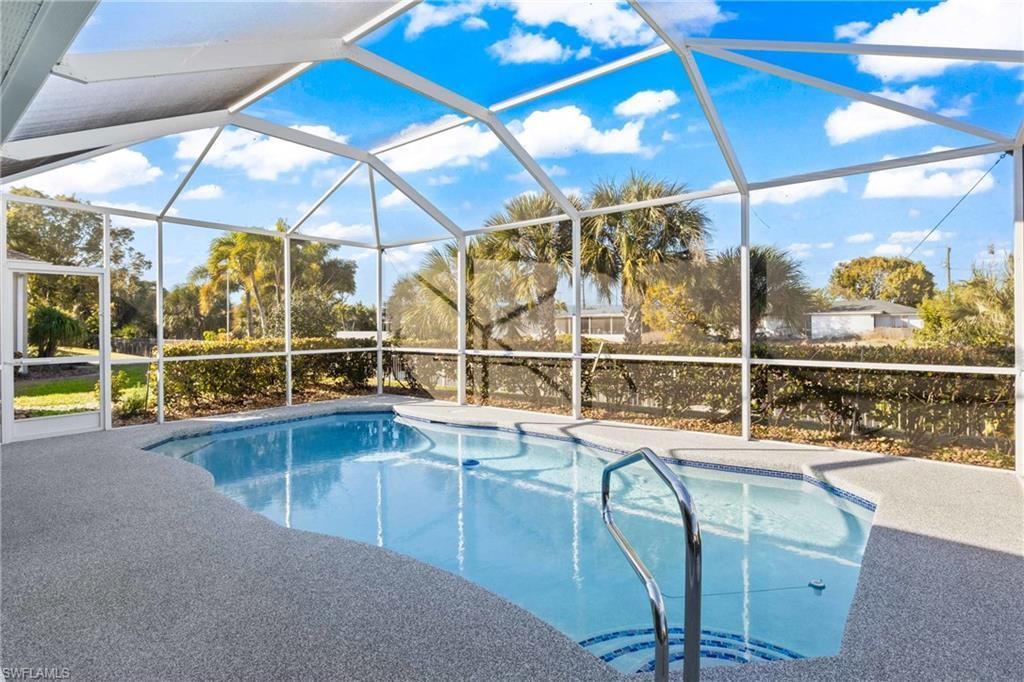 9346 Palm Island Cir, North Fort Myers, FL 33903 Photo