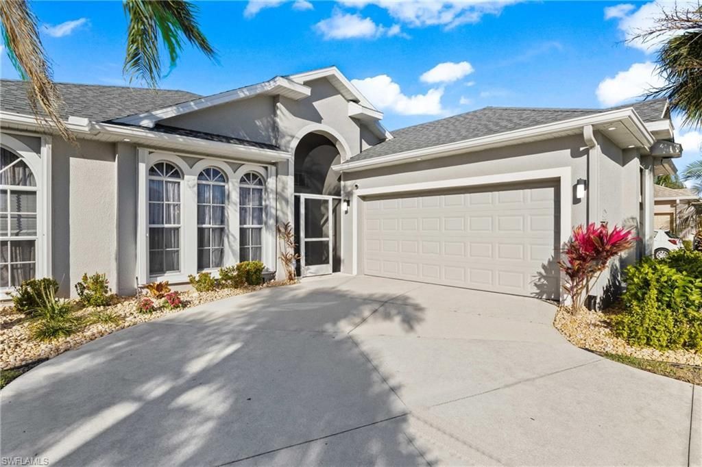 9346 Palm Island Cir, North Fort Myers, FL 33903 Photo