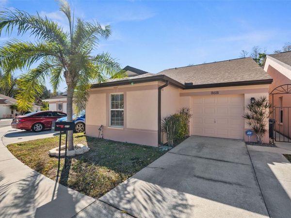 8618 VILLA LARGO DRIVE, TAMPA, FL 33614