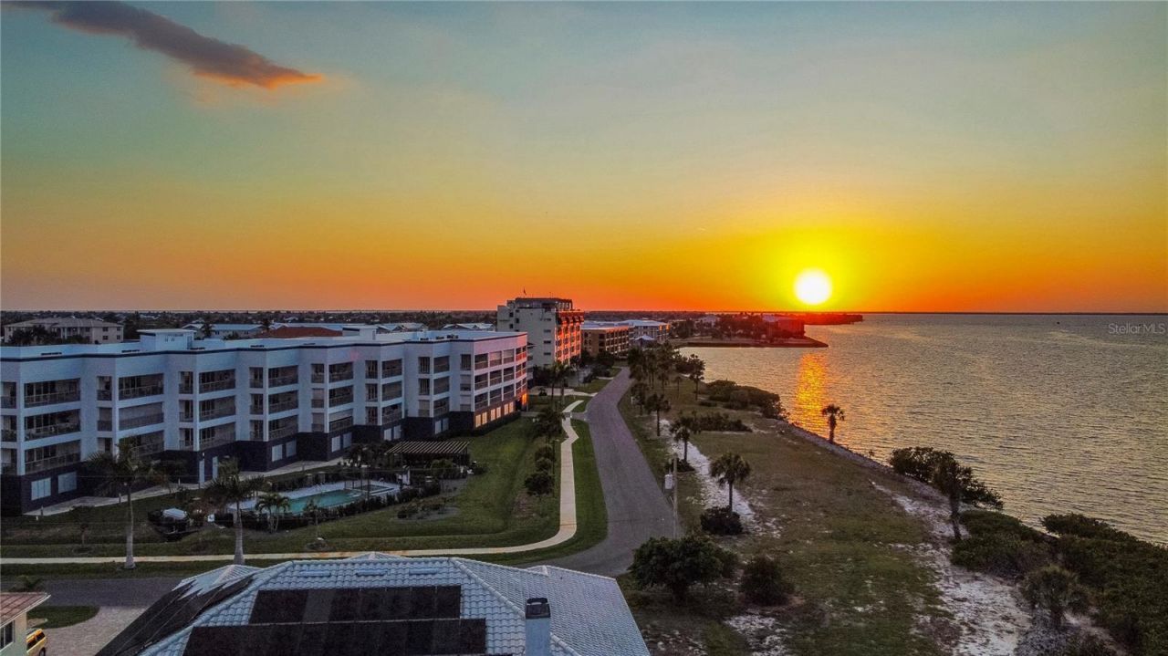 1425 Park Beach Circle, Unit 1310, Punta Gorda, FL 33950 Photo