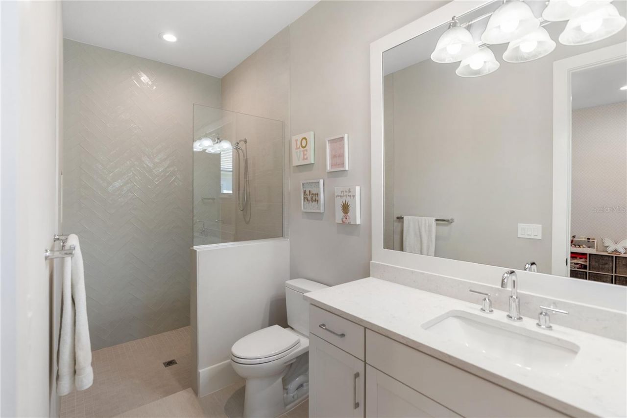 17014 Clearlake Avenue, Lakewood Ranch, FL 34202 Photo