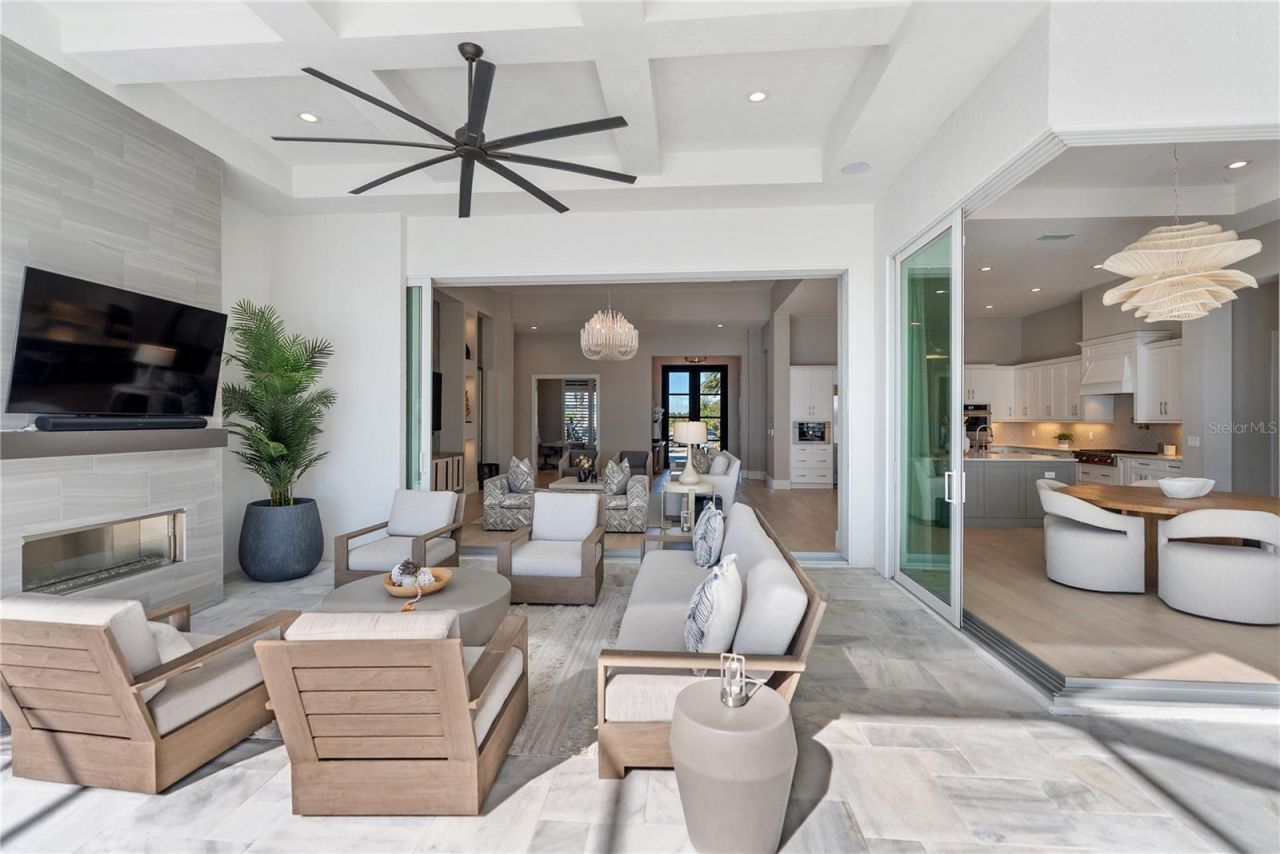 17014 Clearlake Avenue, Lakewood Ranch, FL 34202 Photo