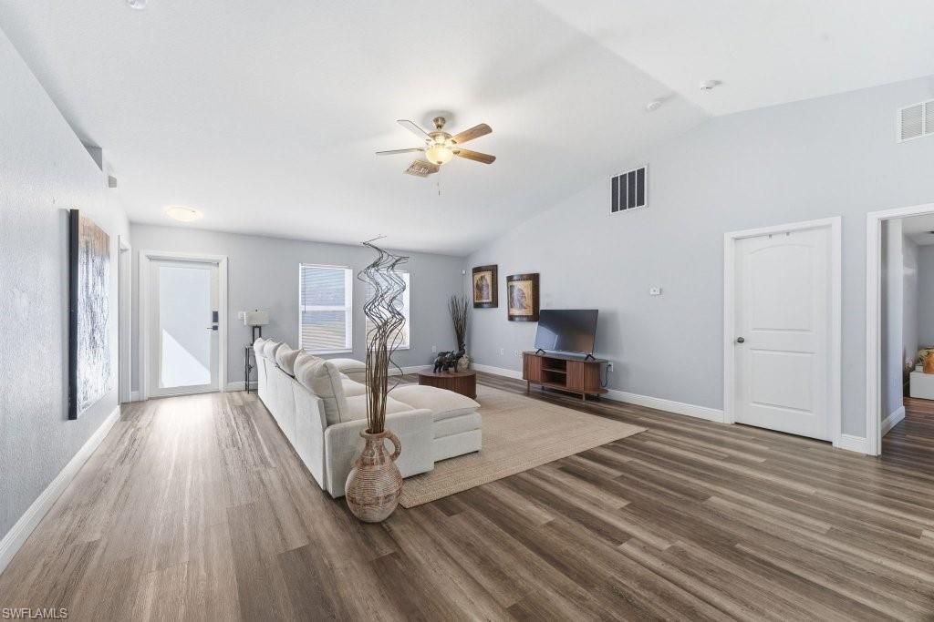 3909 NE 16th Ave, Cape Coral, FL 33909 Photo