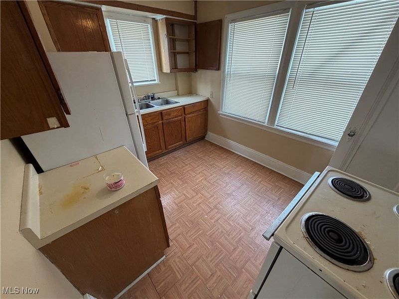 783 Leonard Street, Akron, OH 44307 Photo 10