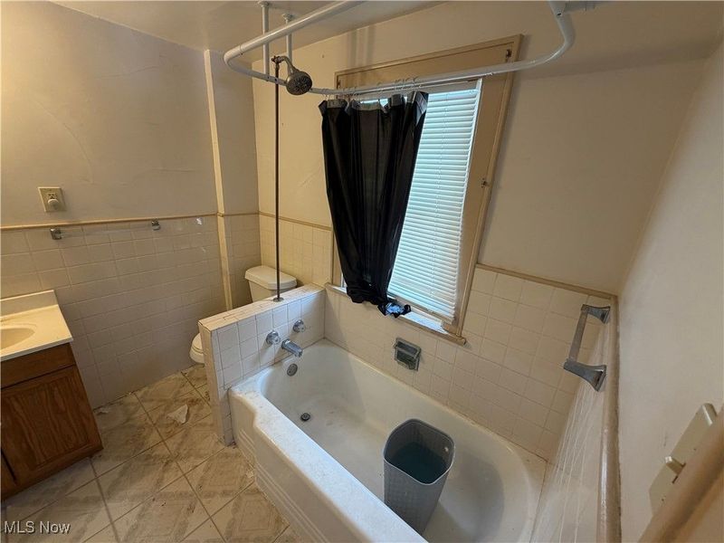 783 Leonard Street, Akron, OH 44307 Photo 17