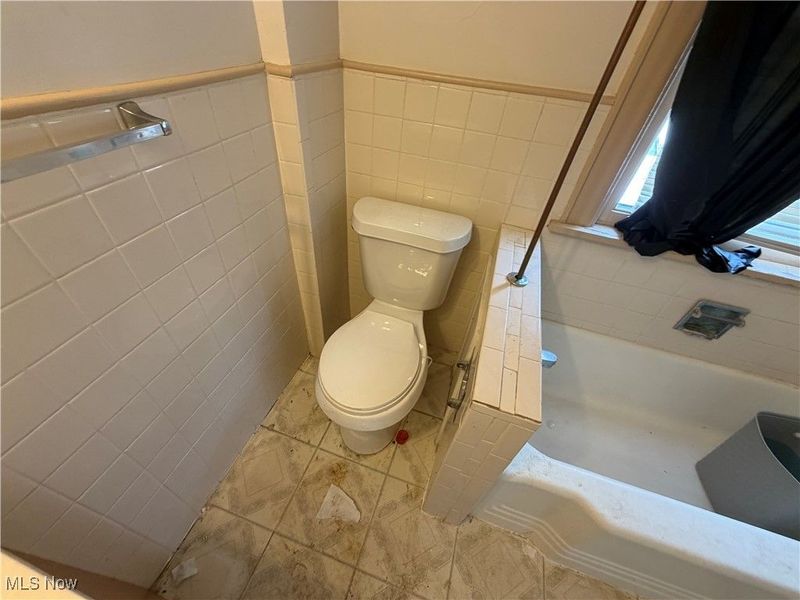 783 Leonard Street, Akron, OH 44307 Photo 23