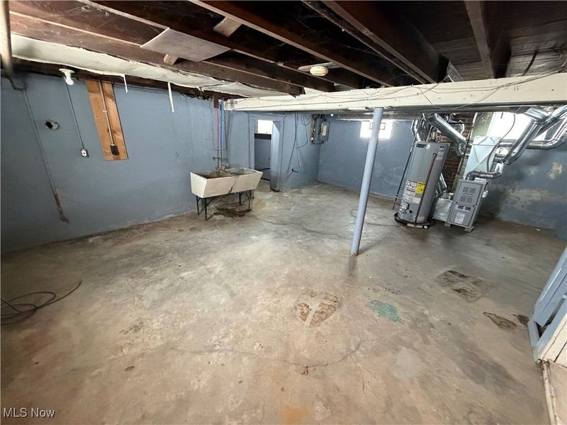 783 Leonard Street, Akron, OH 44307 Photo 26