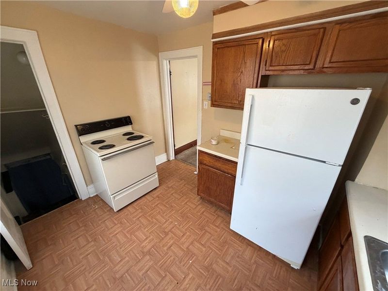 783 Leonard Street, Akron, OH 44307 Photo 8