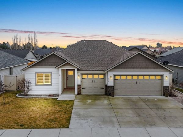 430 S Birch Street , Moses Lake, WA 98837