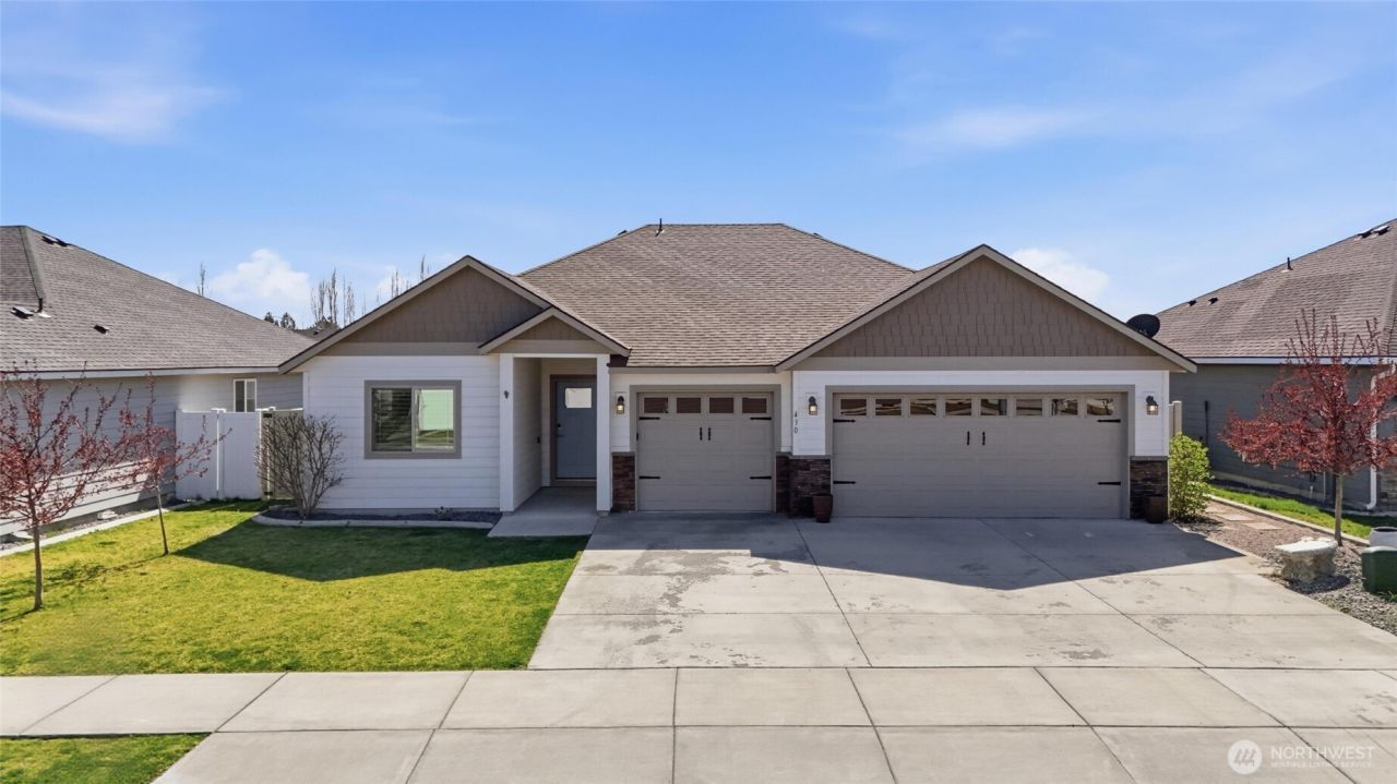 430 S Birch Street, Moses Lake, WA 98837 Main Photo