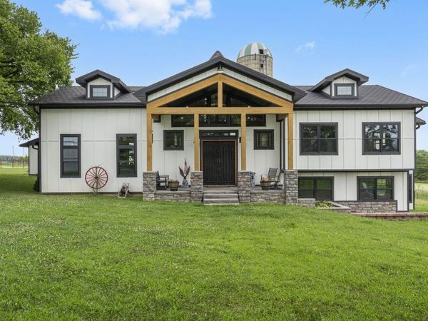 215 Roberts Road , Long Lane, MO 65590