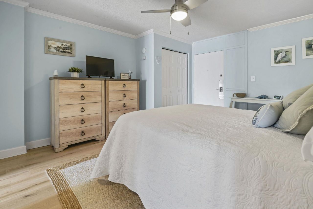 210 75th Ave. N Photo 11