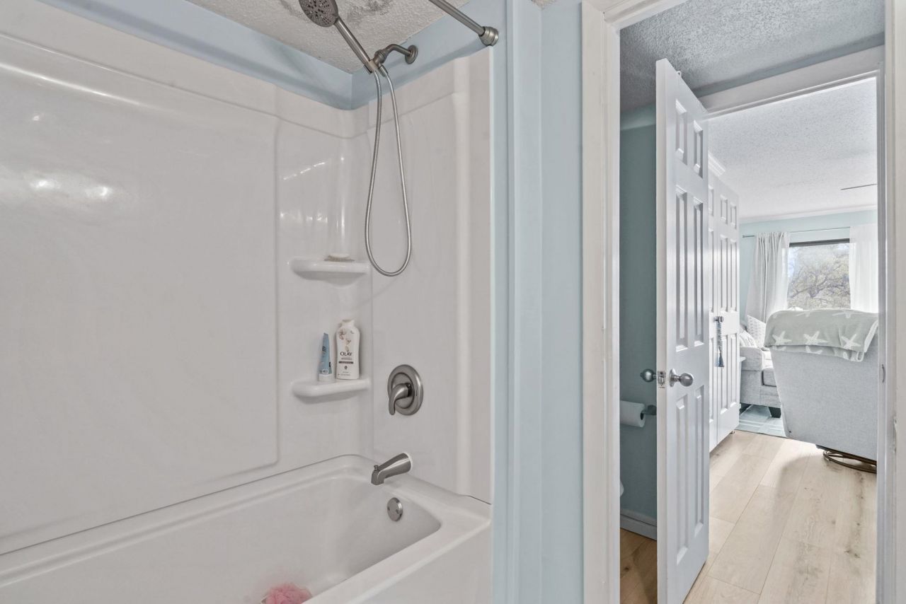 210 75th Ave. N Photo 13