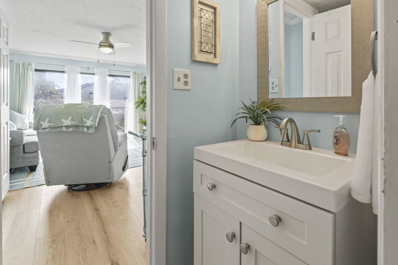 210 75th Ave. N Photo 14