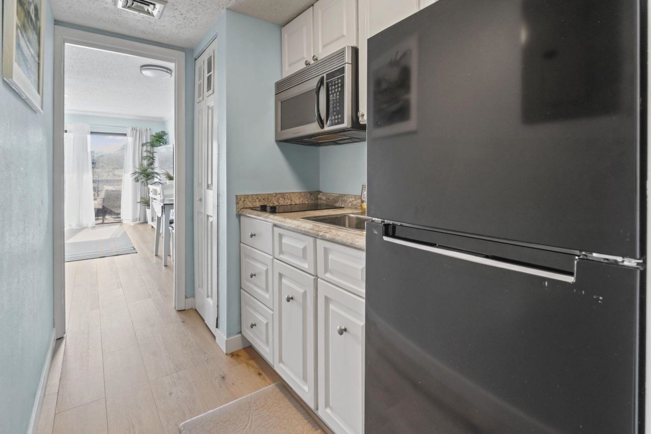 210 75th Ave. N Photo 16