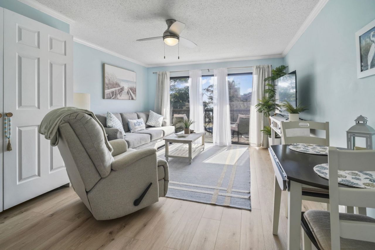 210 75th Ave. N Photo 19