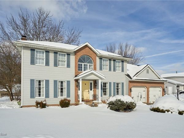 5819 Linder Circle NE, Canton, OH 44721