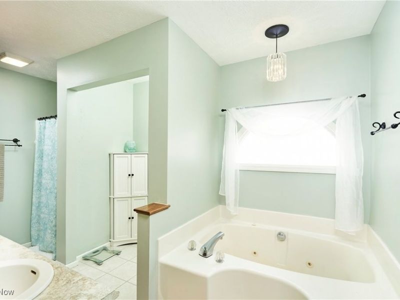 5819 Linder Circle NE, Canton, OH 44721 Photo 16