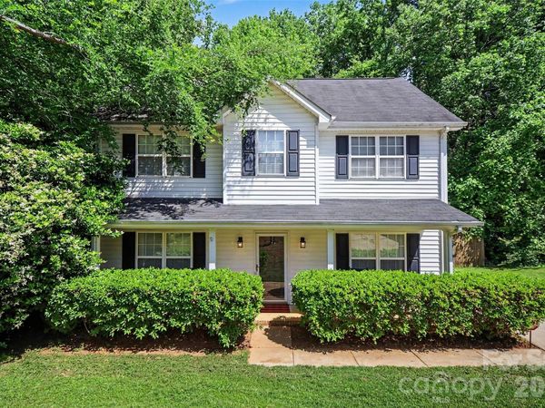 6323 Pine Hollow Drive, Charlotte, NC 28212