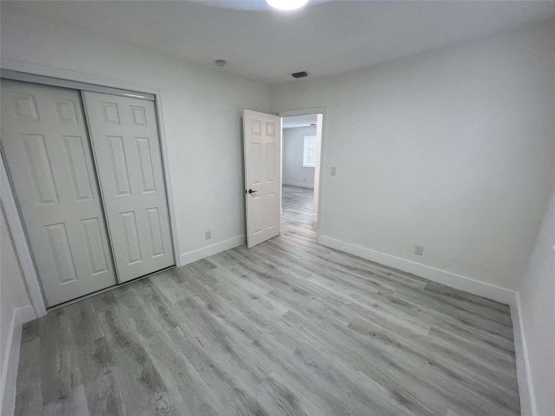 919 NW 102nd Street, Unit B, Miami, FL 33150 Photo