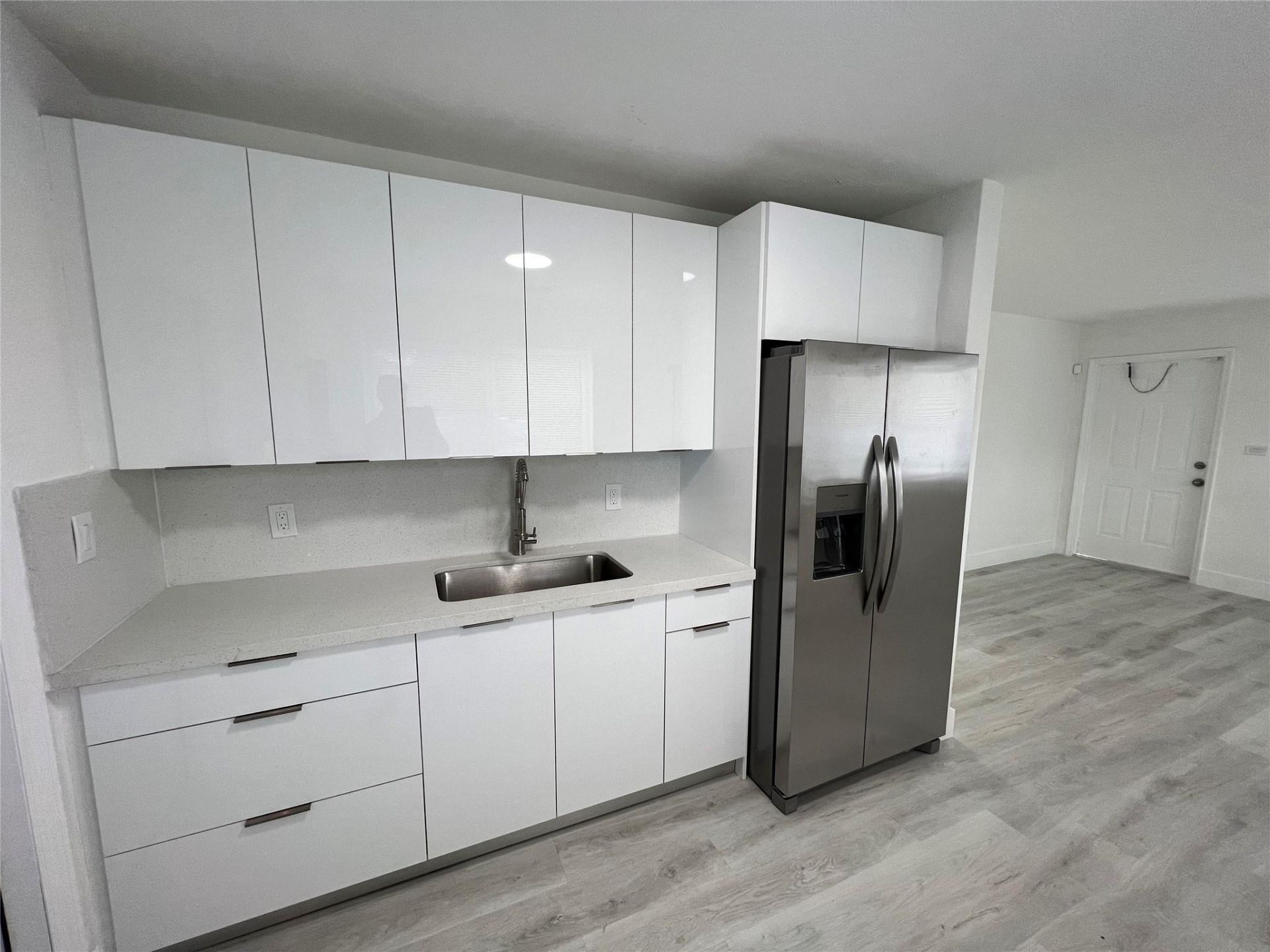 919 NW 102nd Street, Unit B, Miami, FL 33150 Photo