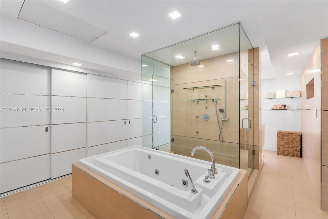 2443 Fisher Island Dr , Unit 5403, Miami, FL 33109 Photo