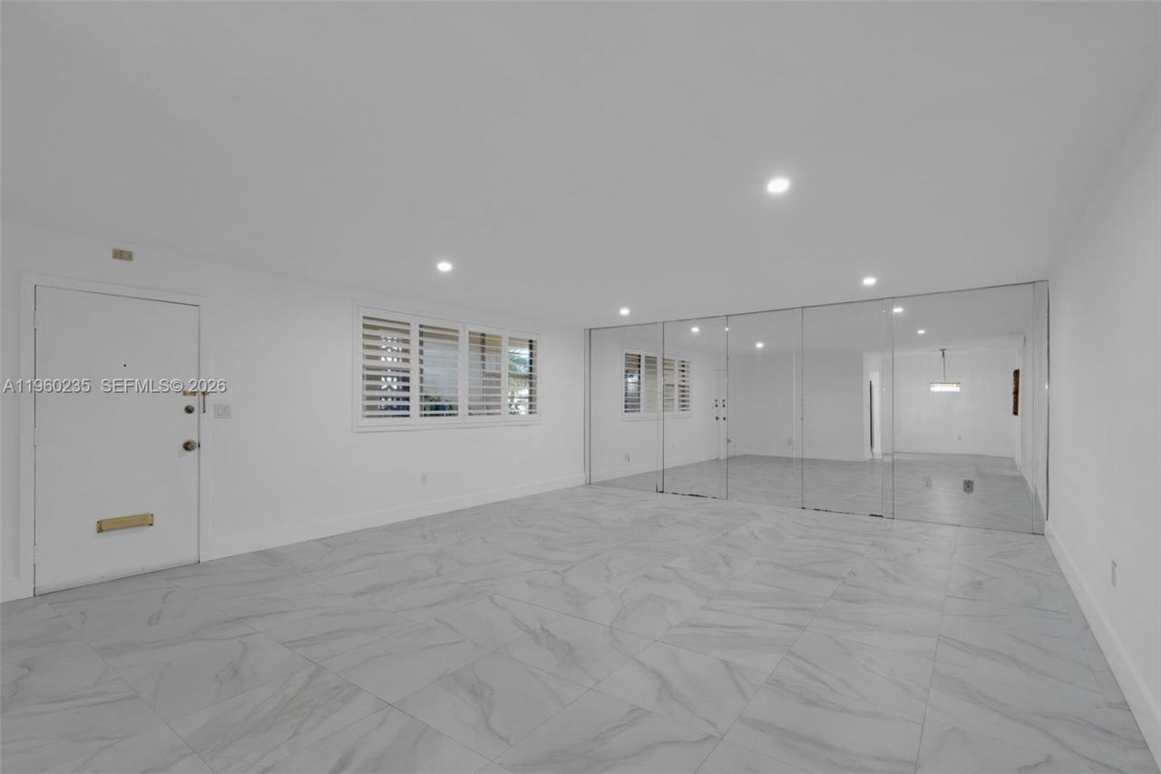 11960 NE 19th Dr, Unit 15, North Miami, FL 33181 Photo