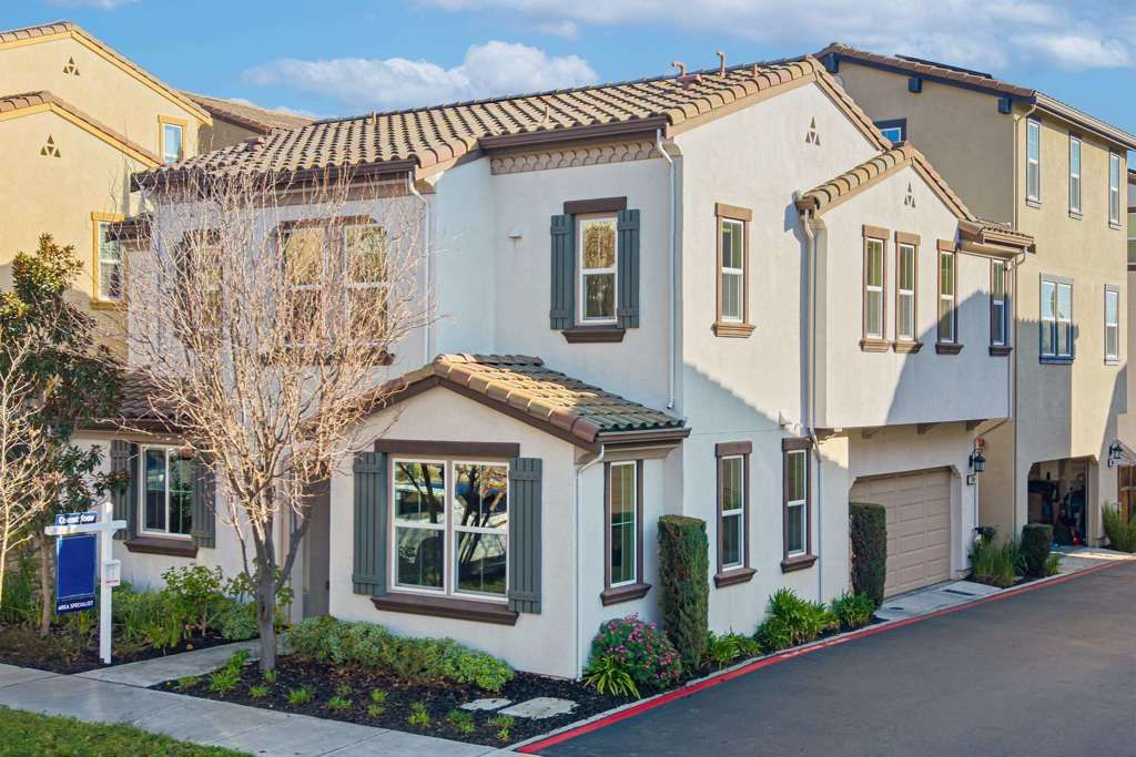 3198 3198 Vittoria Loop, Dublin, CA 94568 Main Photo