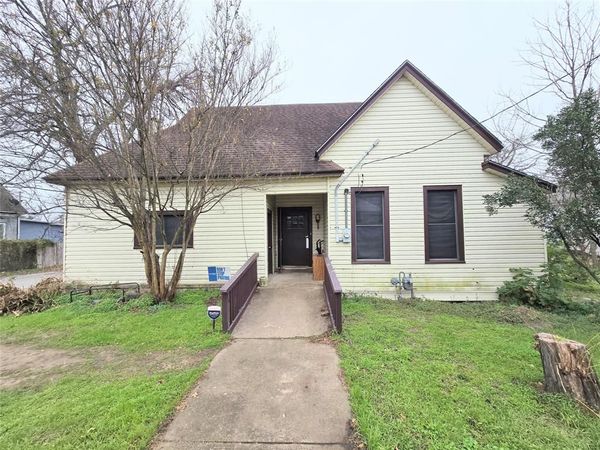 322 Capps Street, Marlin, TX 76661