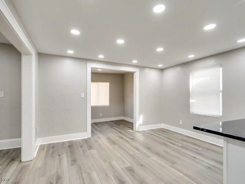 920 Bloomfield Avenue, Akron, OH 44302 Photo 11