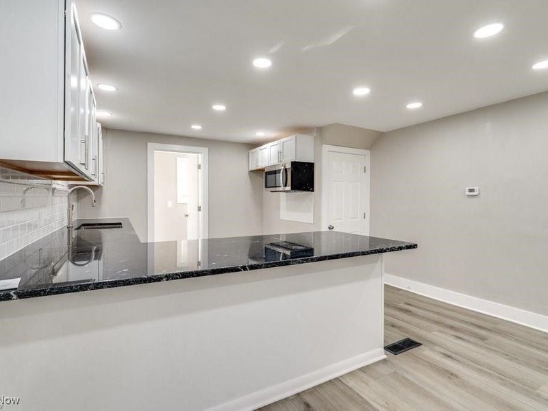 920 Bloomfield Avenue, Akron, OH 44302 Photo 13