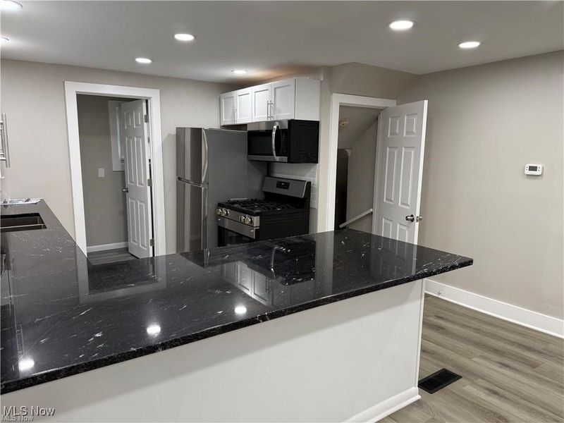 920 Bloomfield Avenue, Akron, OH 44302 Photo 16