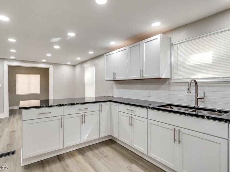 920 Bloomfield Avenue, Akron, OH 44302 Photo 19