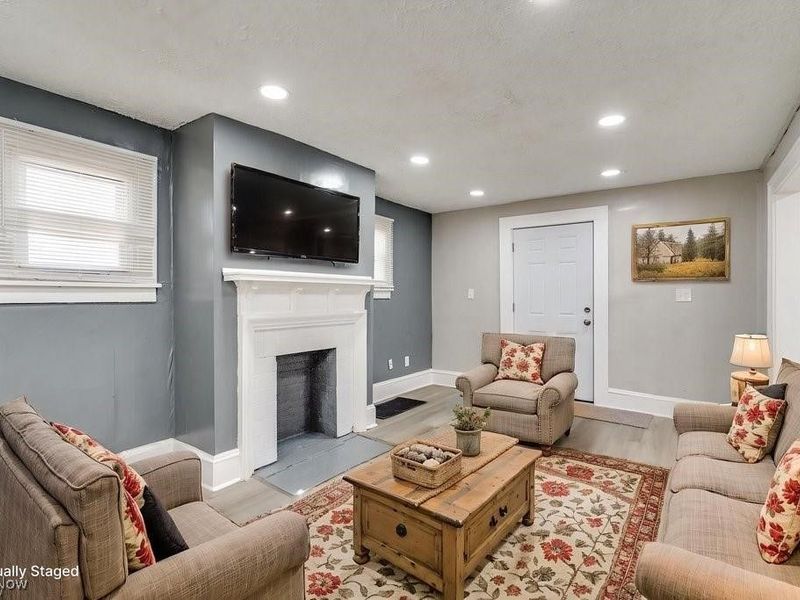 920 Bloomfield Avenue, Akron, OH 44302 Photo 3