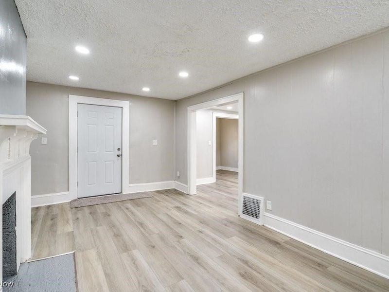 920 Bloomfield Avenue, Akron, OH 44302 Photo 5