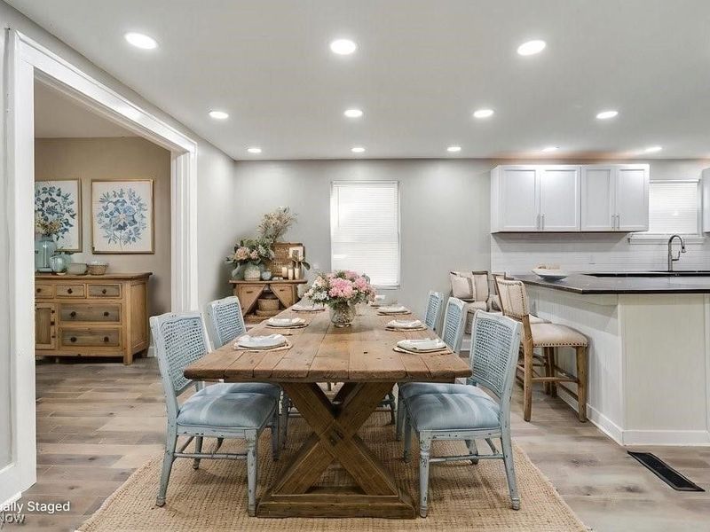 920 Bloomfield Avenue, Akron, OH 44302 Photo 8