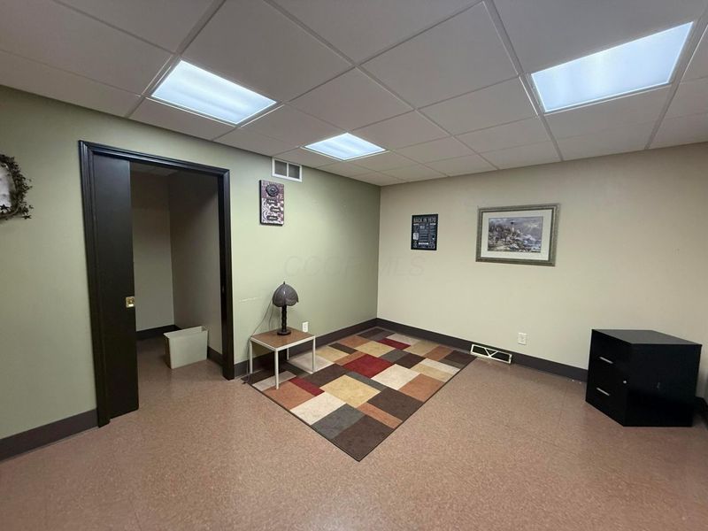 1043 Harding Memorial Parkway, Marion, OH 43302 Photo 17